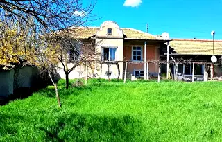 Къща в Шумен, с. Дибич