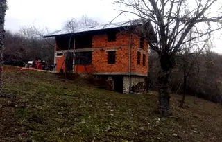 Къща в Перник, с. Дивля