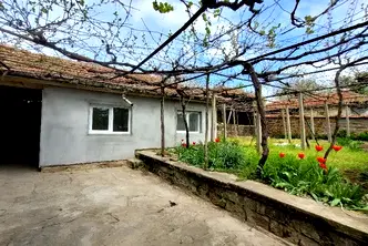 Къща във Велико Търново, с. Добри дял