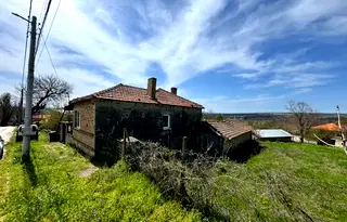Къща във Варна, с. Добрина