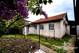 Къща във Варна, с. Добрина