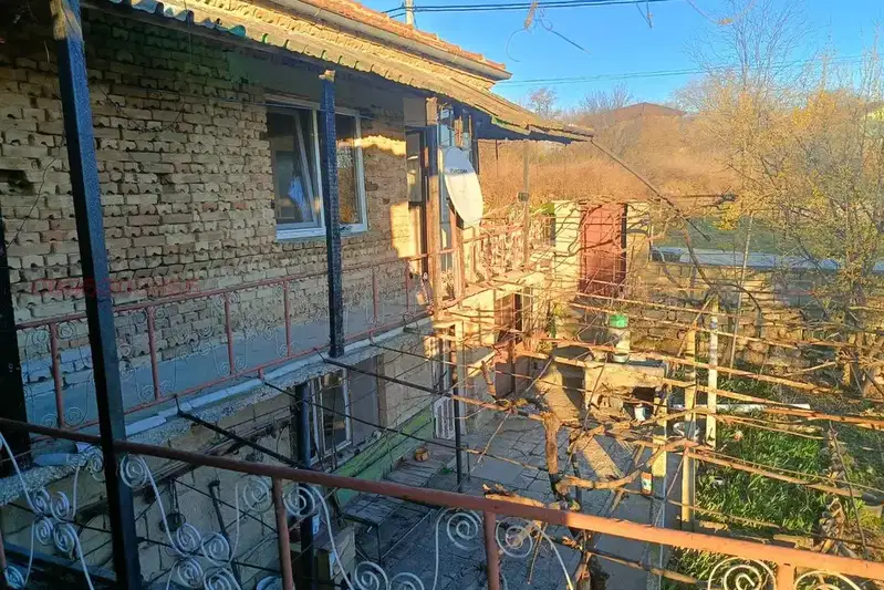 Къща във Варна, с. Добрина