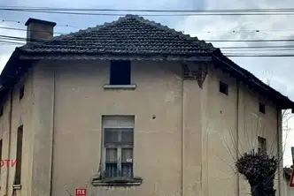 Къща във Враца, с. Добролево
