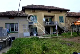 Къща във Велико Търново, с. Долна Липница