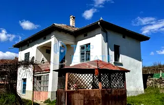 Къща във Велико Търново, с. Долна Липница
