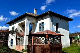 Къща във Велико Търново, с. Долна Липница
