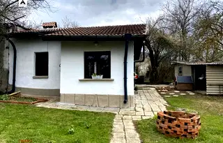 Къща в София, с. Долно Камарци