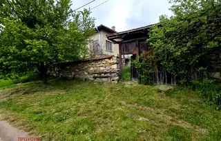 Къща в София, с. Долно Камарци
