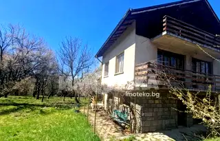 Къща в Перник, с. Драгичево