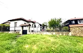 Къща във Велико Търново, с. Драгижево