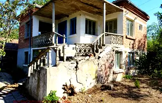 Къща в Ямбол, с. Дряново