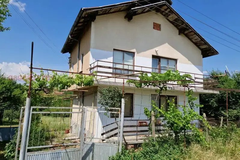Къща в Пазарджик, с. Дюлево