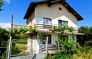 Къща в Пазарджик, с. Дюлево