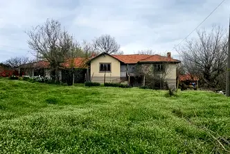 Къща в Хасково, с. Елена