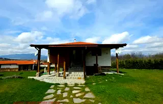 Къща в Стара Загора, с. Елхово (Николаево)