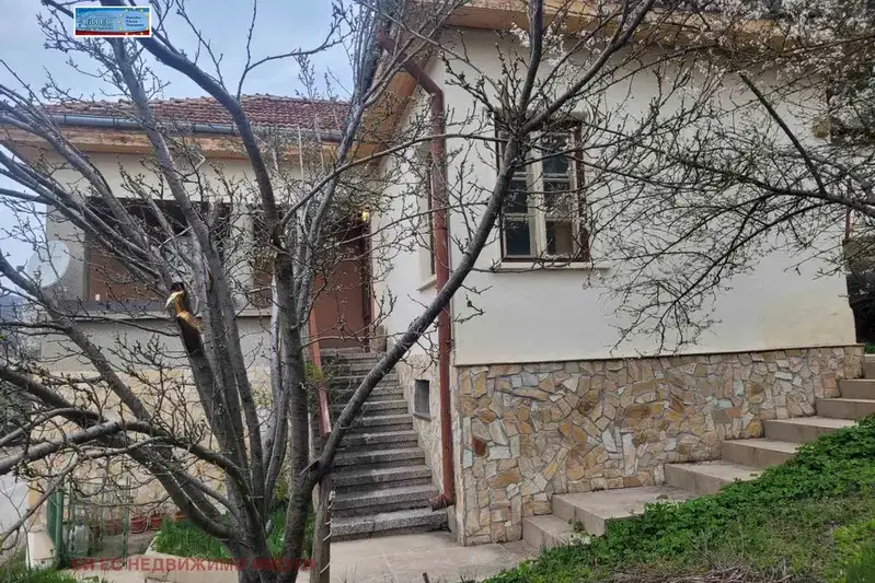 House in Oblast Pernik, Filipovci