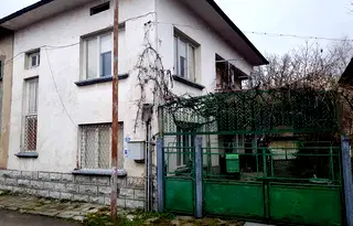 Къща в Ловеч, с. Гложене