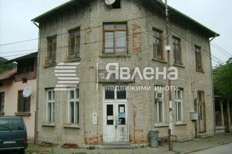 Къща в Ловеч, с. Гложене