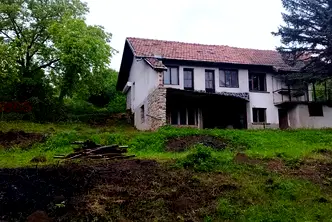 Къща в Ловеч, с. Голям извор