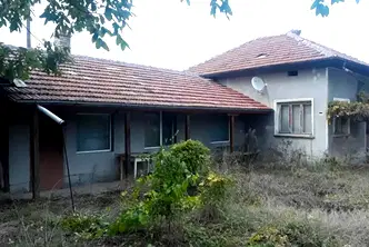 Къща в Плевен, с. Горна Митрополия