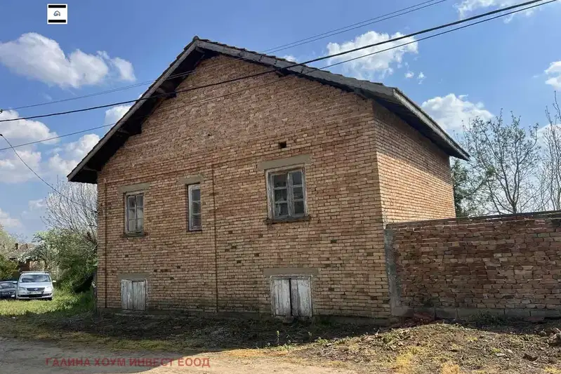 Къща в Плевен, с. Горна Митрополия