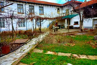 Къща в Плевен, с. Горни Дъбник