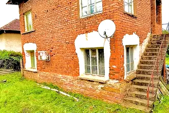 Къща в Монтана, с. Горно Озирово