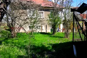 Къща във Враца, с. Горно Пещене