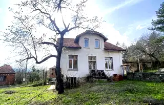 Къща в Ловеч, с. Гумощник