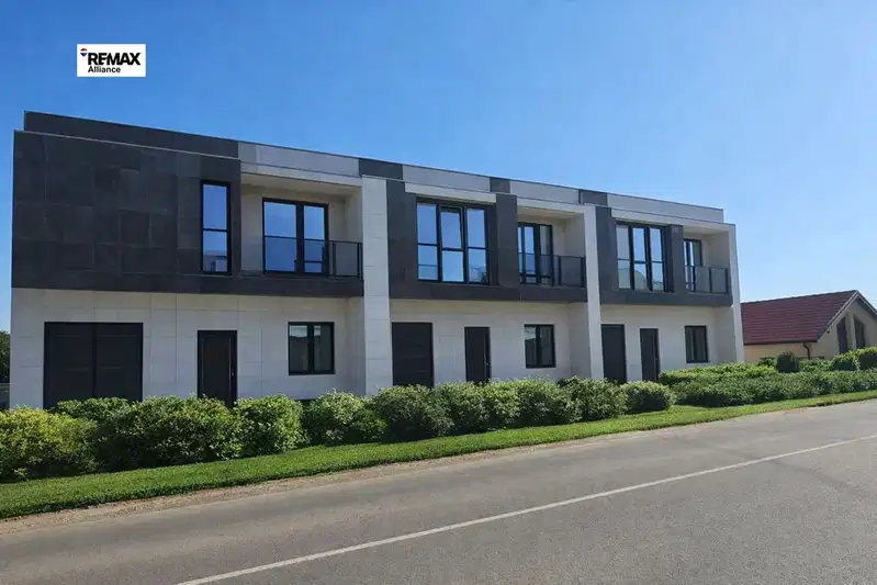 House in област София, Gurmazovo