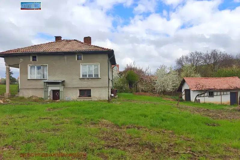 House in Oblast Pernik, Gyrlo