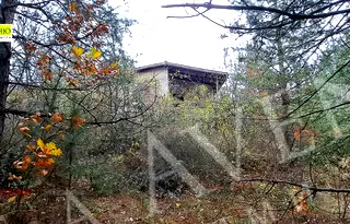 Къща в Перник, с. Извор