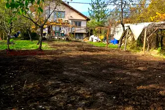 Къща в Ловеч, с. Изворче
