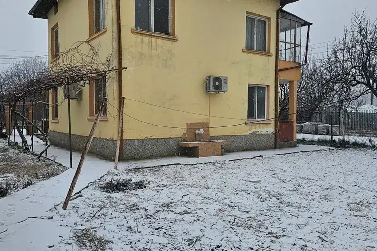 House in Oblast Kyustendil, Jabokryt
