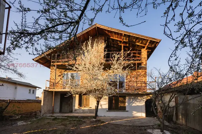 Къща в София, с. Караполци