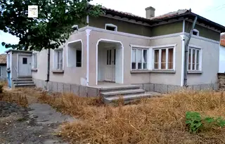 Къща в Добрич, с. Кардам