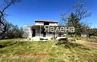 Къща във Варна, с. Кичево
