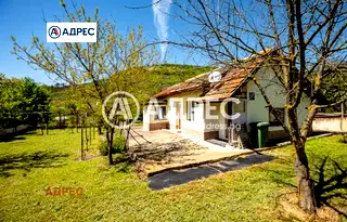 Къща във Варна, с. Кипра