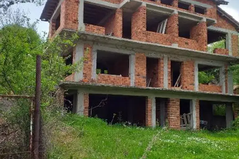 House in Oblast Haskovo, Knijovnik