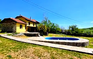 Къща във Велико Търново, с. Коевци