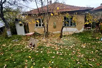 Къща в Перник, с. Кондофрей