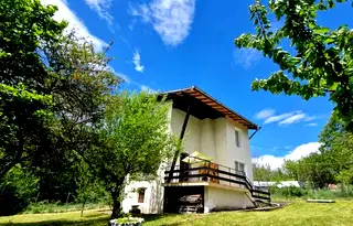Къща в Перник, с. Косача