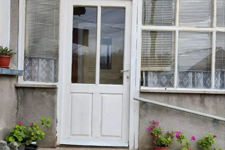 House in Oblast Pleven, Krushovene