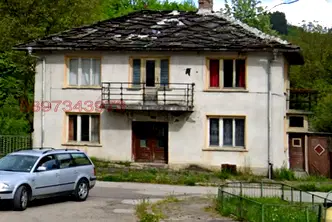 Къща в Габрово, с. Кръвеник