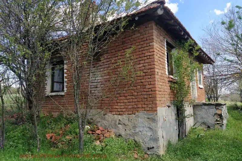 Къща в Ямбол, с. Лалково