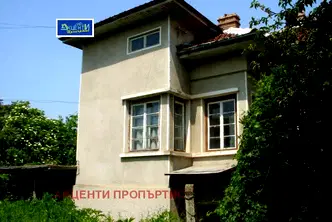 Къща във Велико Търново, с. Лесичери