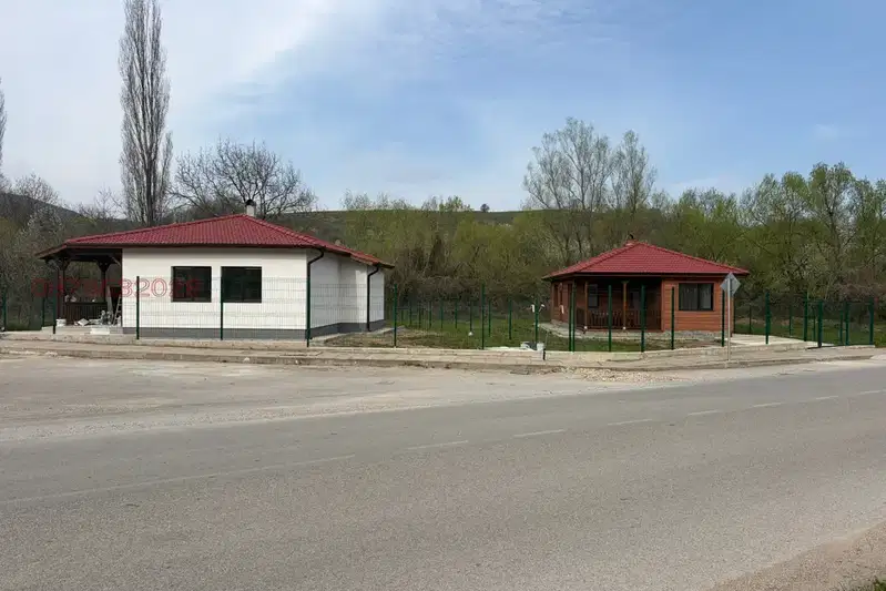 House in Oblast Lovech, Lesidren