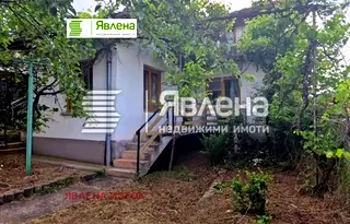 Къща в Перник, с. Лобош