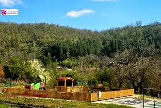 Къща в Перник, с. Лобош