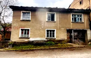 Къща в Ловеч, с. Ломец